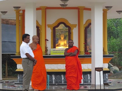 Photos of Sathmuni Saya - Sri Pulinathalaramaya