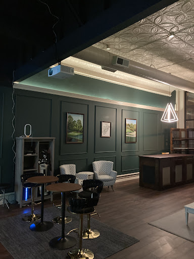 Below Par Golf Lounge - Thumbnail