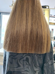 Photo n°14 de Salon Barbara à Le Vignon-en-Quercy (Salon de coiffure)