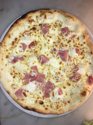 la Janata - Pizza