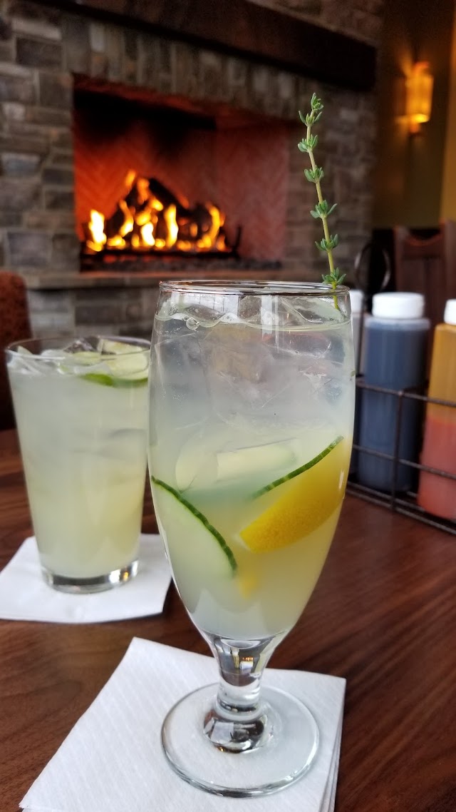 Lazy Dog Restaurant & Bar
