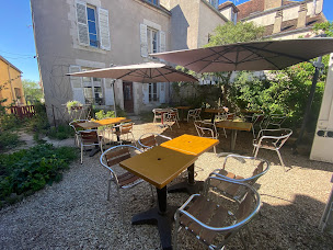 Photo n°4 de Brasserie Bières de la Colline à Vézelay (Magasin)