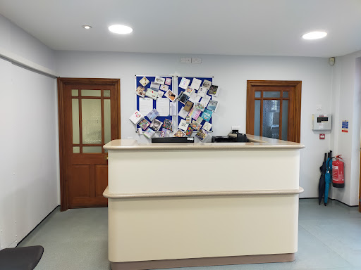 Folly Gardens Veterinary Clinic - Cheltenham - Thumbnail