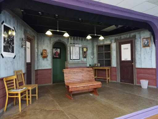 Trackside Theater - Thumbnail