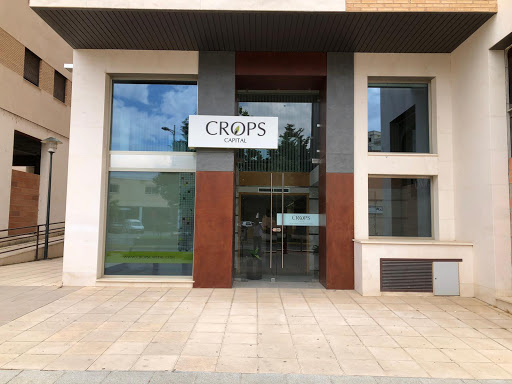 CROPS CAPITAL