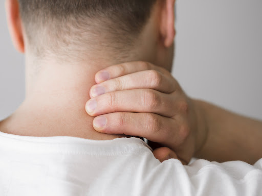 Tips to Avoid Neck Pain from Dr. Rahul Satija, Expert Physiotherapist in Faridabad  post image