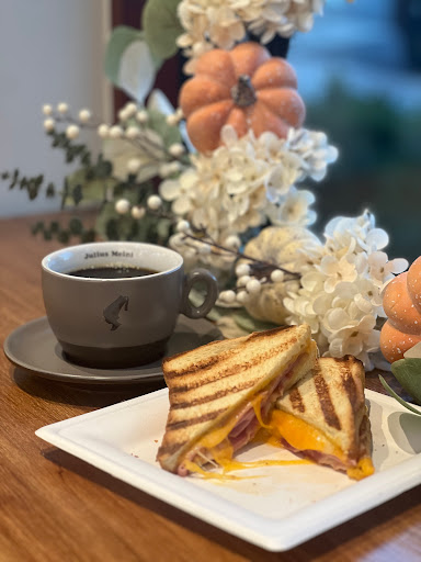 Kokee Tea Cafe - Thumbnail