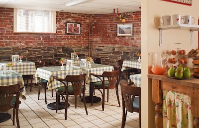 Photos of Irving House at Harvard