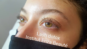 Photo n°18 de Enza Beauté à Talange (Salon de manucure)
