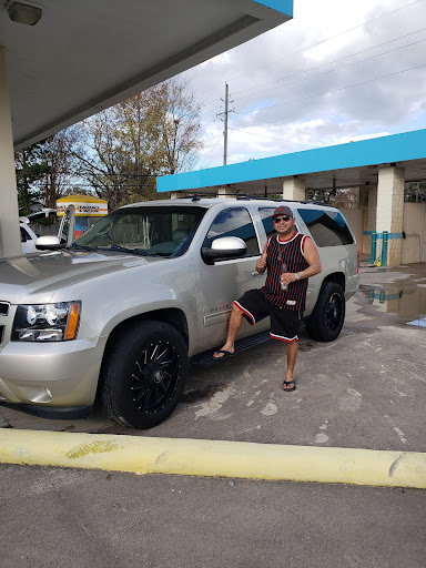 Aqua Suds Car Wash - Thumbnail