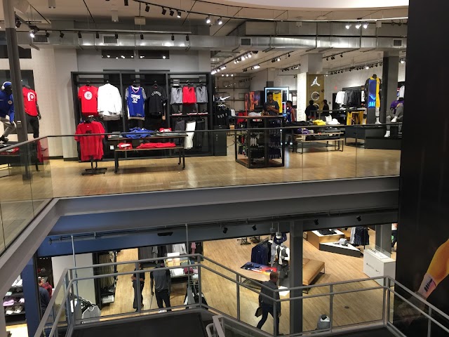 Nike The Grove