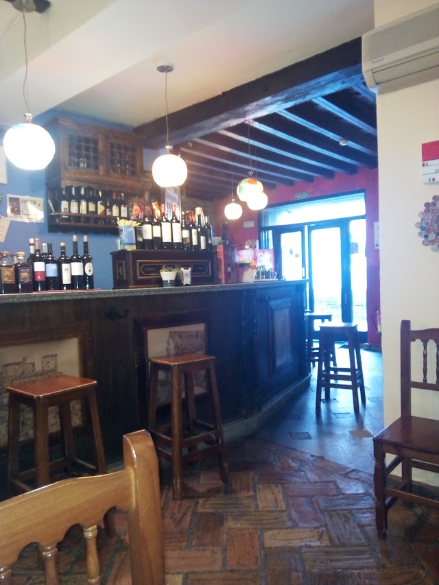 Bar Minotauro -Café y tapas-