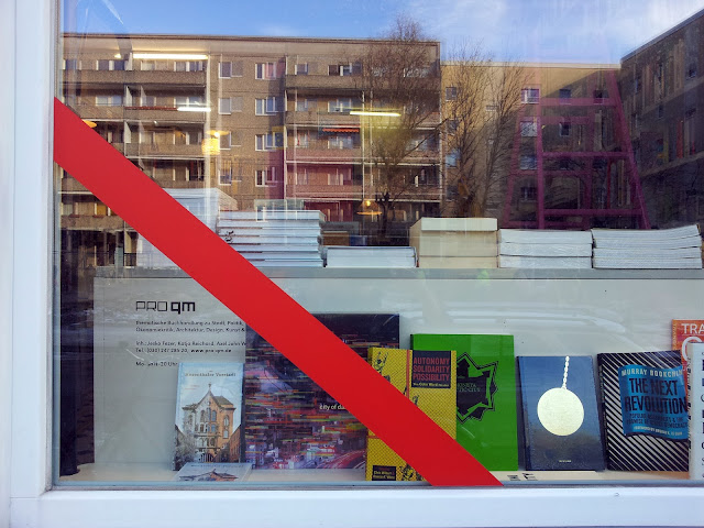 Pro qm thematische Buchhandlung by null