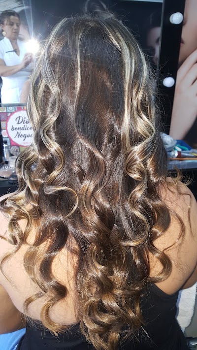 Photos of Nayibe Londo&ntilde;o Peluqueria