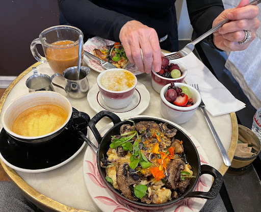 Eggshell Bistro - Visual