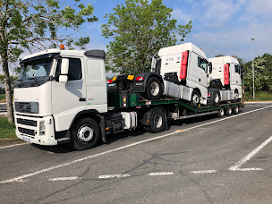 Photo n°8 de Garage De La Vallee à Charmes-sur-l'Herbasse (Société de transport routier)