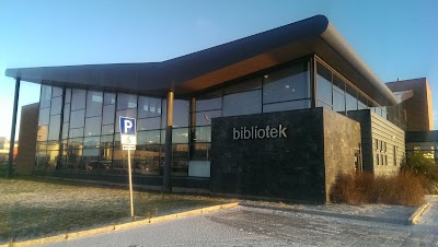 Photos of Vads&oslash; library