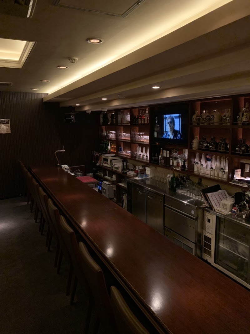 ガールズバーBee