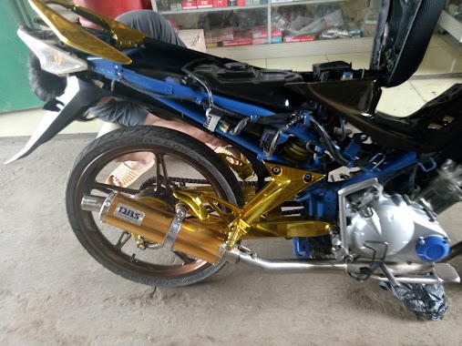 Bengkel Ishak Motor, Author: Sarjana Gagal