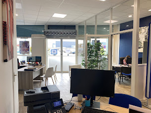 Photo n°11 de Allianz Assurance VENDOME LA PIERRE LEVEE - Vincent RAFFIN à Vendôme (Compagnie d'assurance moto)