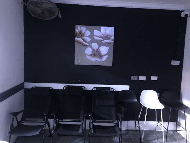 Comments and reviews of Naked Hands Spa