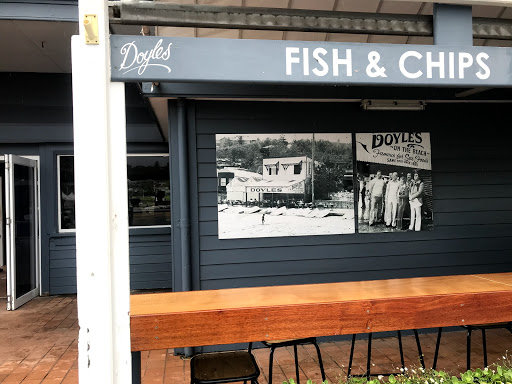 Doyles on the Wharf Take Away Logo