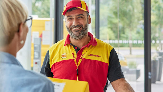 DHL Express Service Point (WHSmith Marlow) 19 High St, Marlow SL7 1AU, United Kingdom