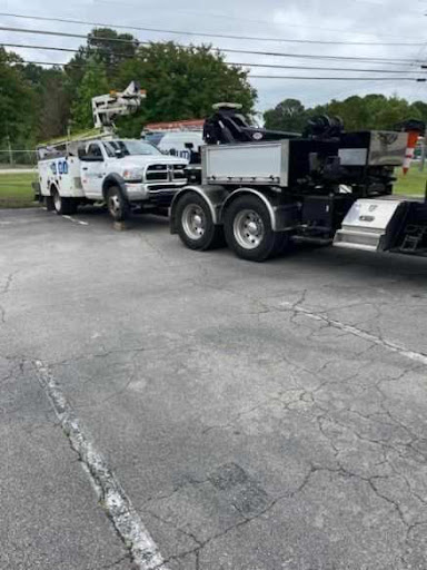 Larry Outlaw and Sons Towing - Thumbnail