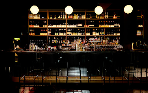 Photo of Kiss & Tell