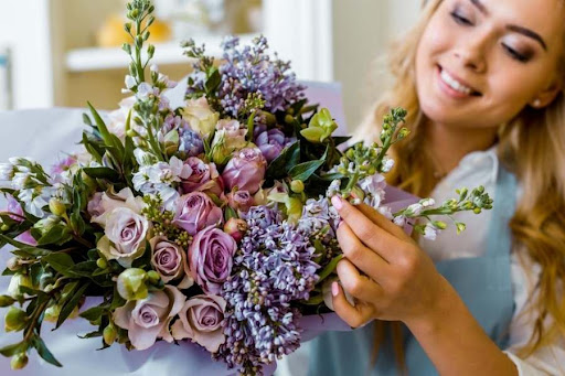 Roxanas Flower Delivery - Thumbnail