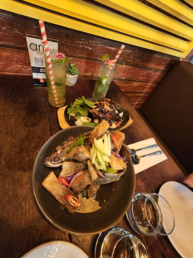 Ari Thai Kitchen & Bar - Thumbnail