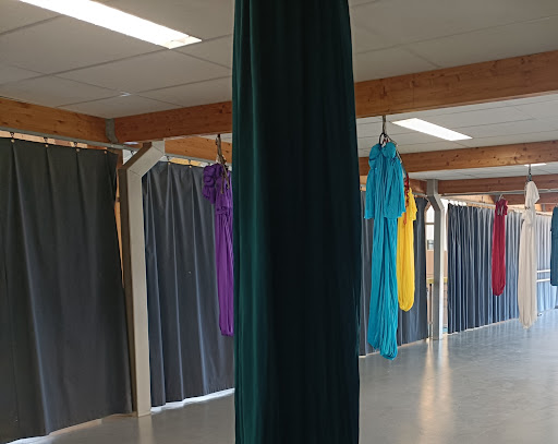 SEJOUR BIEN ETRE FLY YOGA GYM POSTURAL PILATES
