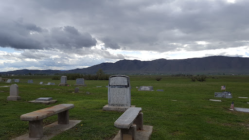 Benjamin Cemetery - Visual