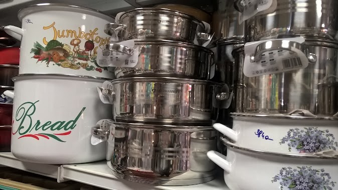 1000 Aprócikk- Háztartásban használt műanyag áru és konyha - fürdőszoba felszerelés, Author: 1000 Aprócikk- Háztartásban használt műanyag áru és konyha - fürdőszoba felszerelés