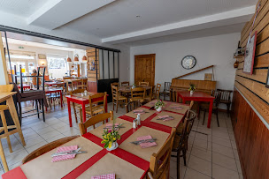 Photo n°1 de Le Café du Midi - BESSENAY (CDM35) à Bessenay (Restaurant)