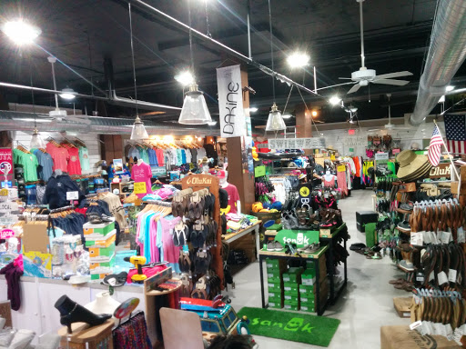 EDDIE'S Surf & Supply - Thumbnail