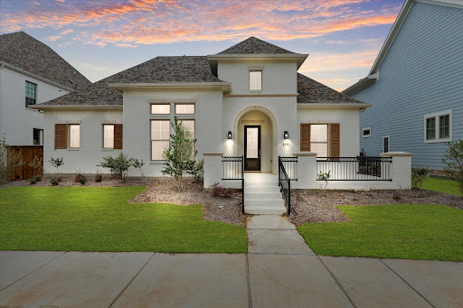 Dawn Lawrence, Real Estate Specialist - Thumbnail