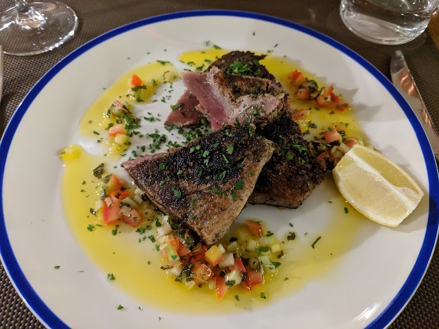 Giuseppi's Bar & Bistro