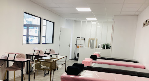Annesobeautyglow Gallery - France