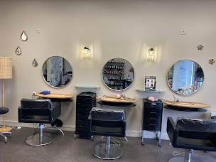 Photo n°11 de Dominique coiffure à Achicourt (Magasin de produits de beauté)