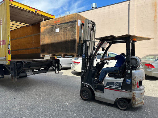 Packaging Depot - Authorized Ship Centre: FedEx DHL Loomis USPS Purolator Mail Box Rentals Packing Materials Boxes AIR OCEAN - Thumbnail