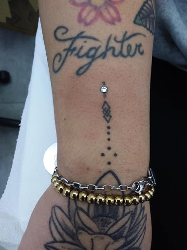 Studio Piercing Polacca - Visual