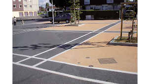 Photo n°4 de Aximum Industrie - Produits de Marquage à Brétigny-sur-Orge (Entreprise de VRD)