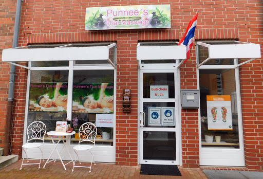 Traditionelle Wellness + Gesundheit Thai-Massage by Punnee