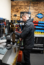 Photo n°3 de M BIKE SUSPENSION à Sablet (Magasin de réparation de vélos)