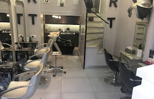 Photo n°10 de Salon Avant Première à Paris (Salon de coiffure)