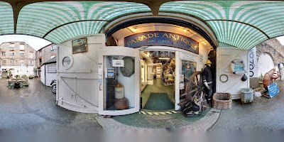Parade Antiques