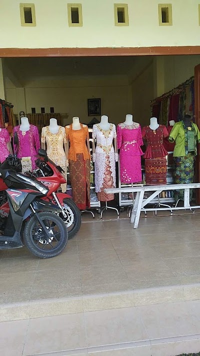 Photos of Thyna Rumah Mode