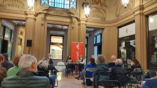 Feltrinelli Librerie - Visual