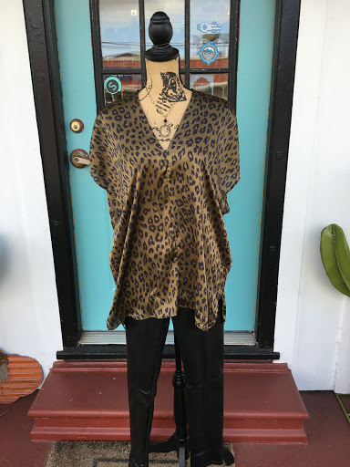 The B's Boutique Gallery - United States